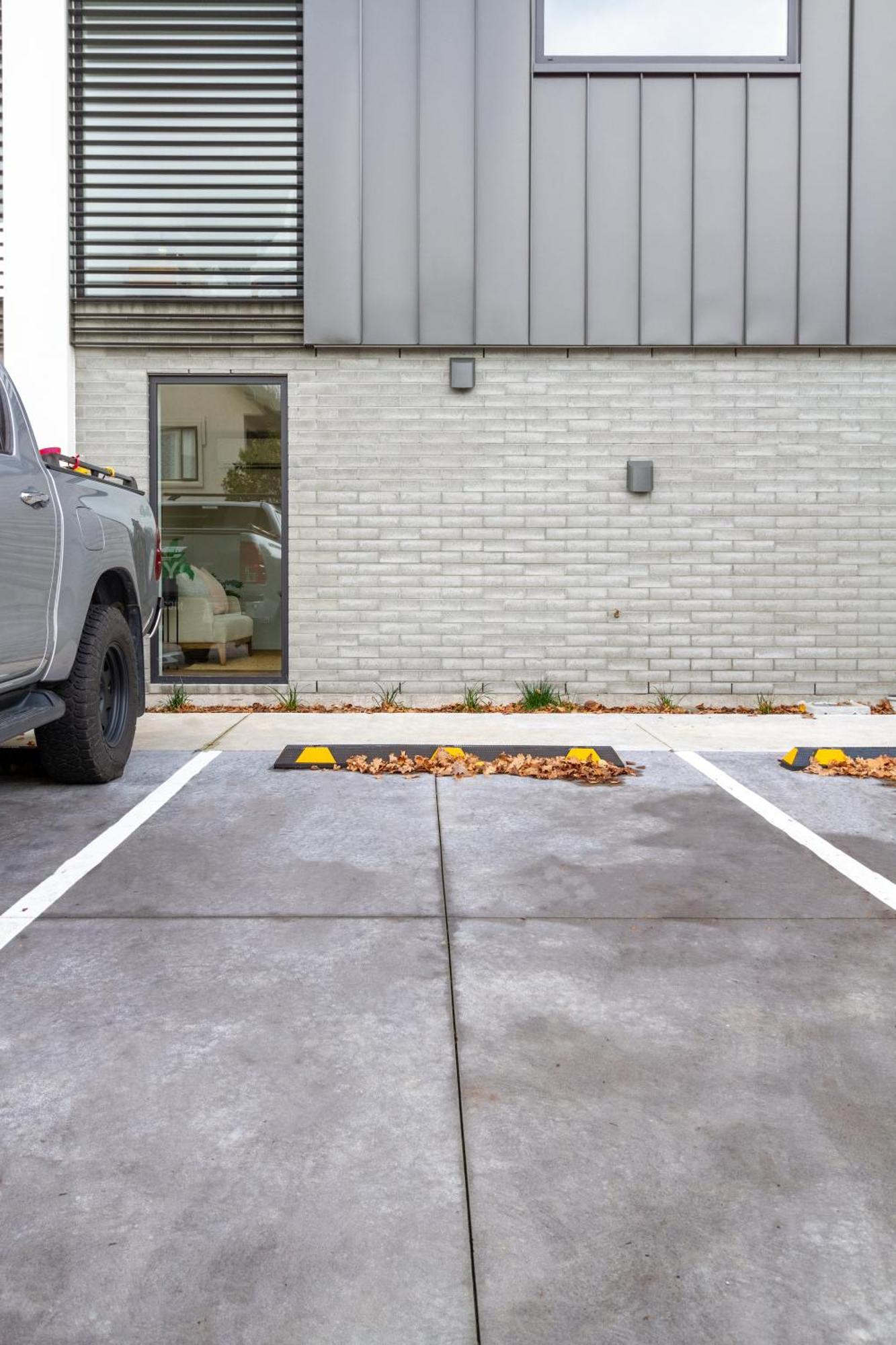 Appartamento Modern 2 Bed 2 Bath Opposite Hagley Park Christchurch Esterno foto